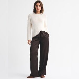 A&F Satin Pull-On Pant size Xsmall